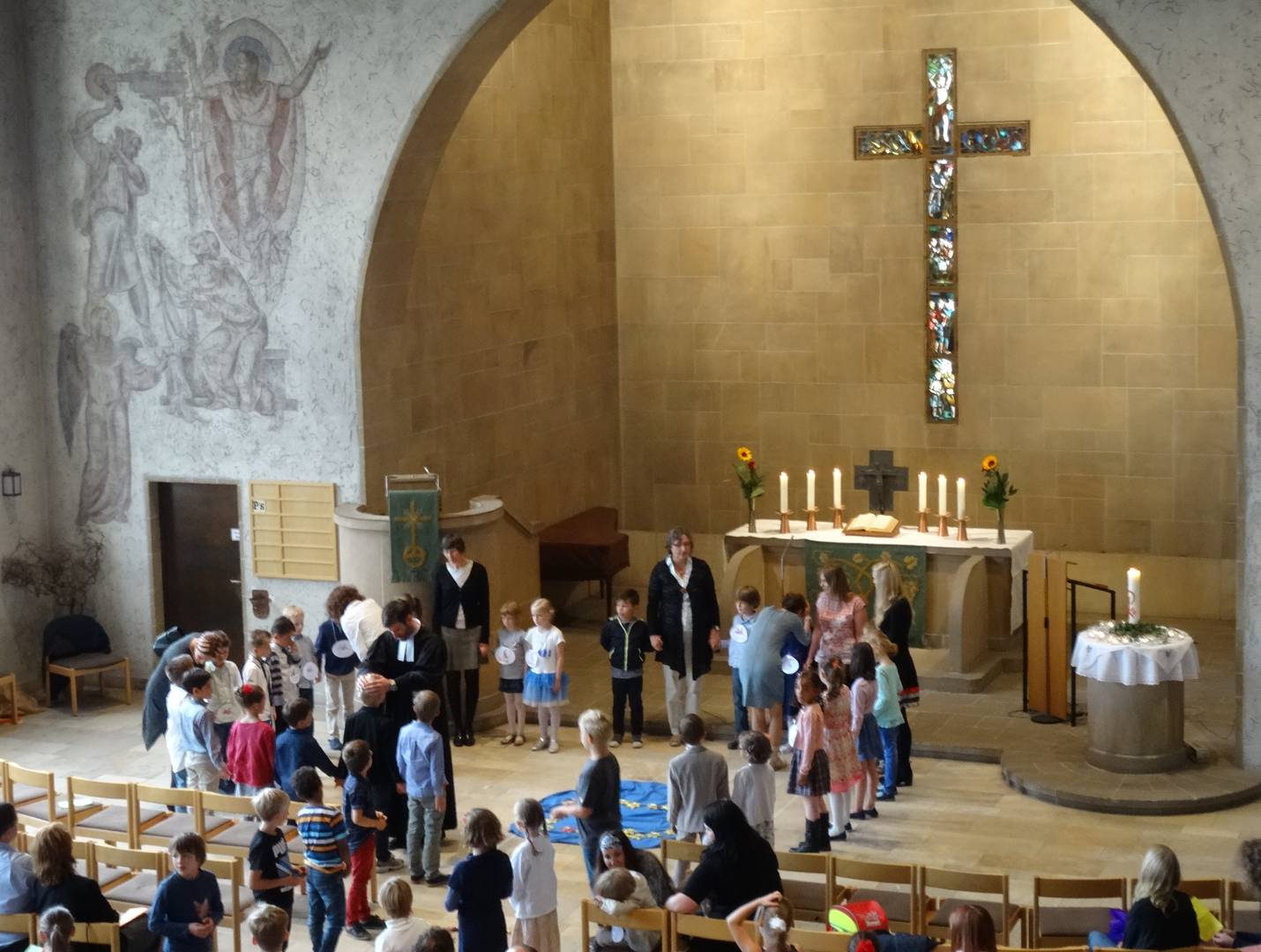 Einschulungsgottesdienst in der Kreuzkirche in Stuttgart-Heslach